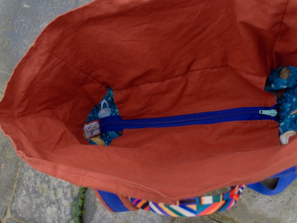 Rolltop mit Reißverschluss